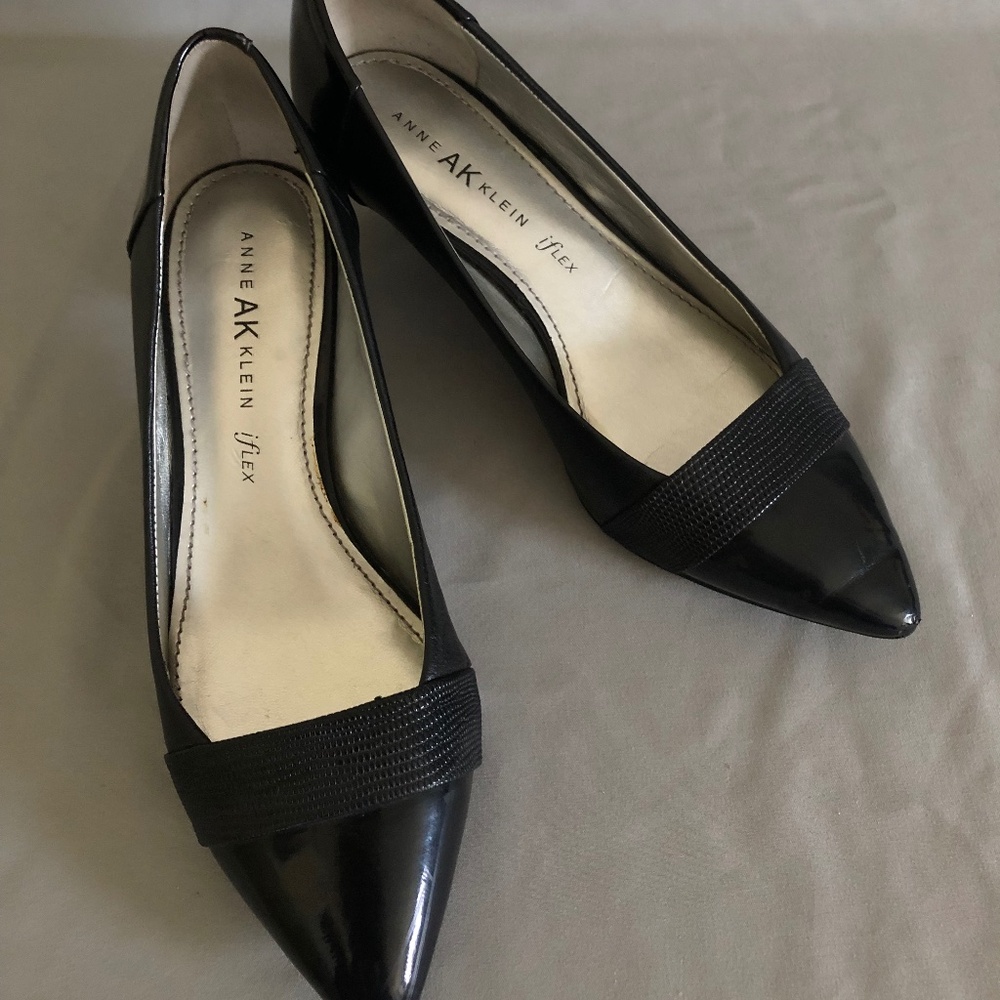 Anne Klein iFlex Black Patent Leather Pointed Toe Low Heels